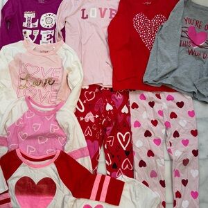 Girls Valentine’s Day Bundle. 8 tops & 2 leggings. EUC.